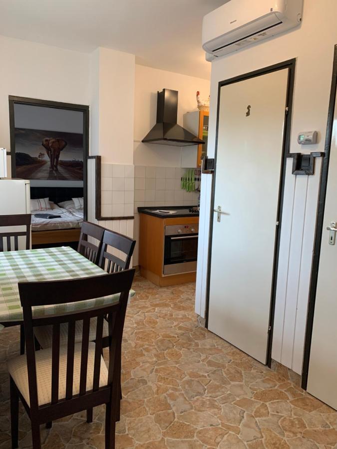 Apartman Tinasol Mosonmagyaróvár Eksteriør bilde
